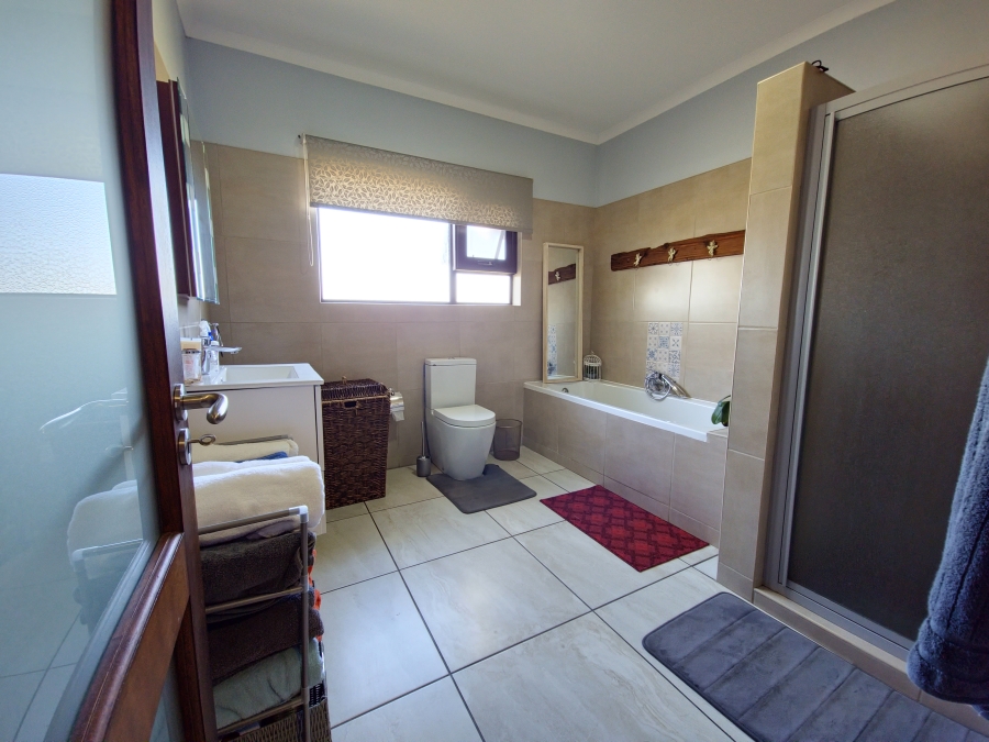 3 Bedroom Property for Sale in Kanoneiland Northern Cape